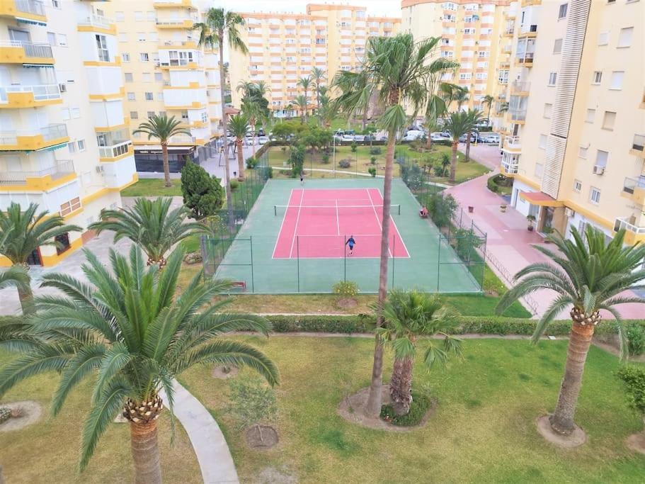 알가로보-코스타 Beachfront With Pool In Urb Pueblo Nuevo And Tennis 아파트 외부 사진